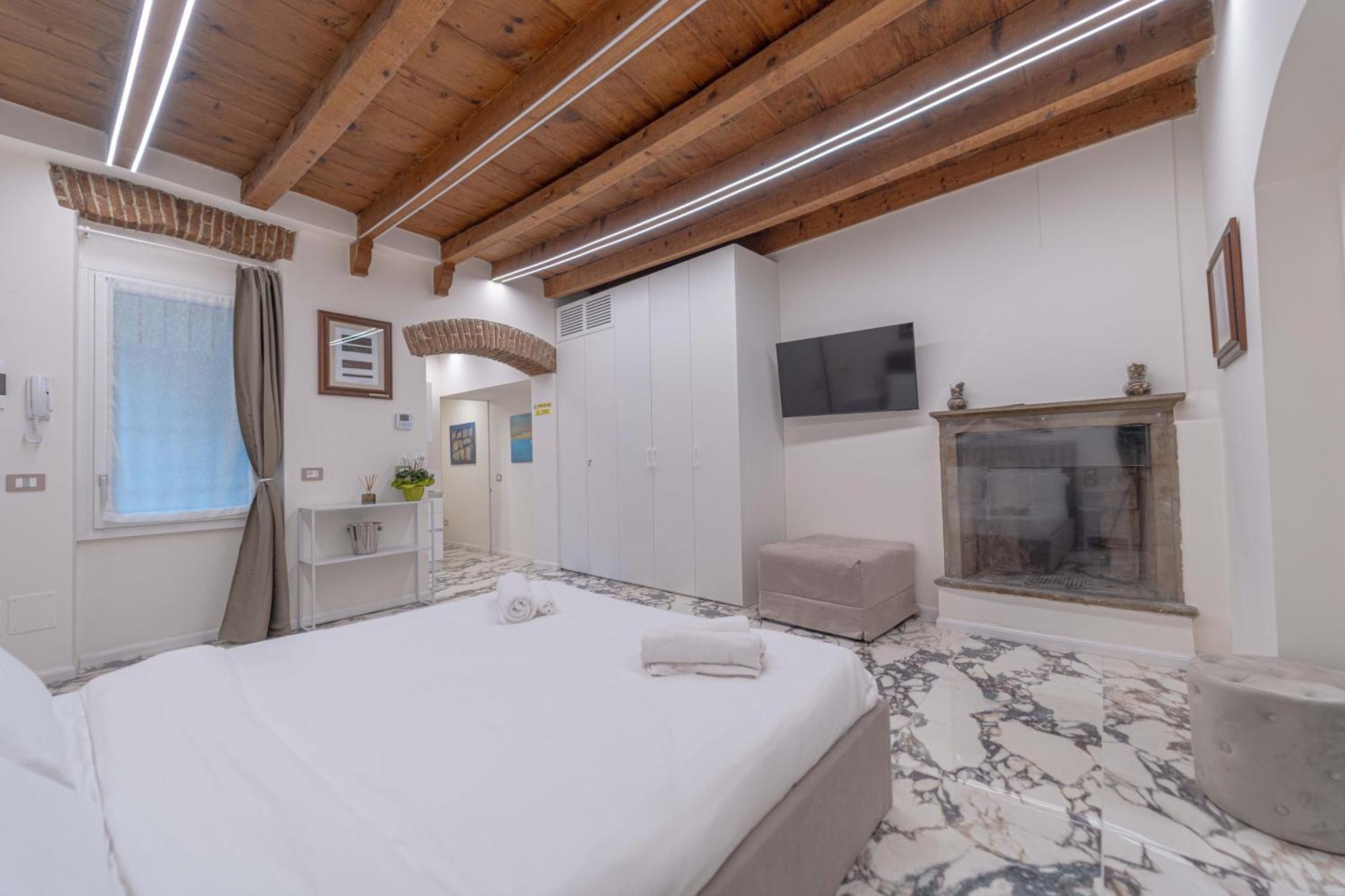 Brera Luxury Apt Мілан Екстер'єр фото